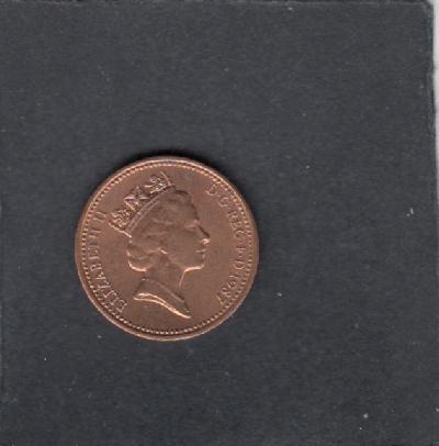 Beschrijving: 1 Pence ELIZABETH II